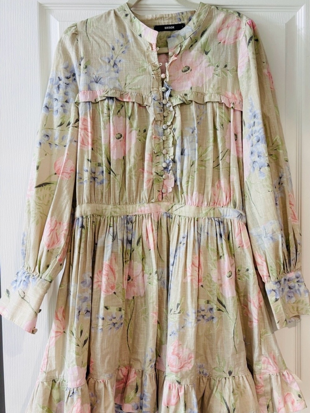 Bikbok NWOT Floral Ruffle Tiered Casual Dress in Light Green and Pink